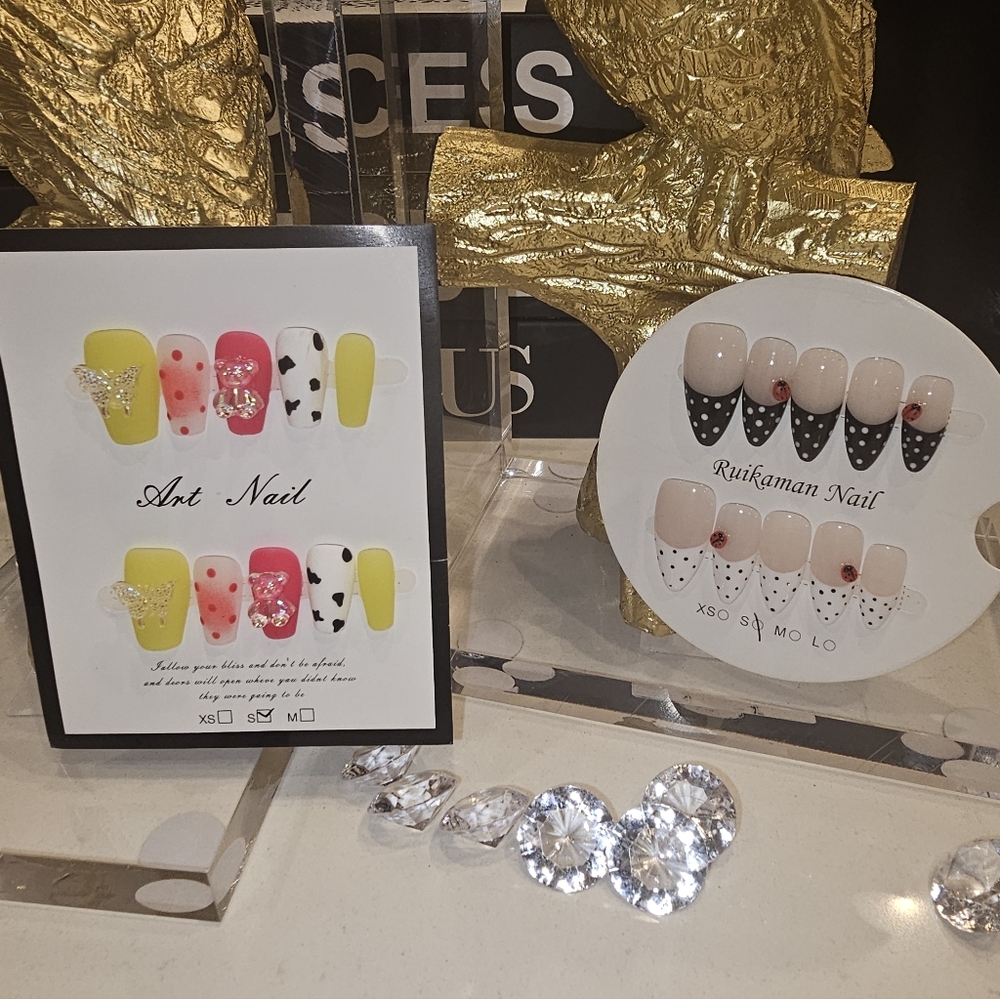 Art Nail Press-On Set — Yellow & Pink Butterfly Accent